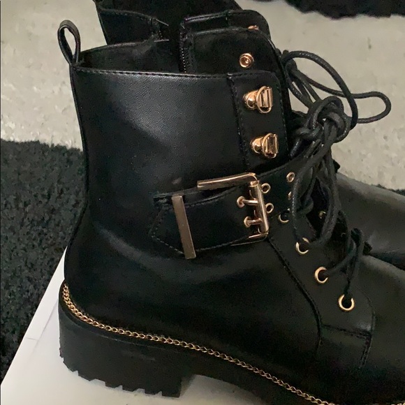 asos design armour chain lace up boots in black